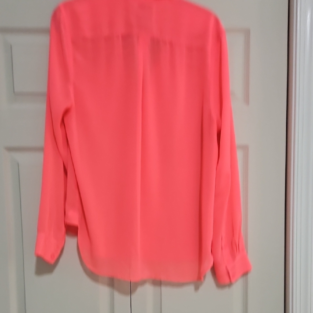 American Eagle Outfitters Bright Coral Long-Sleeve Button-Down Shirt - Picture 3 of 3